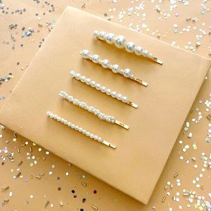 NWT 5 Piece Gold and Pearl Hair Pin